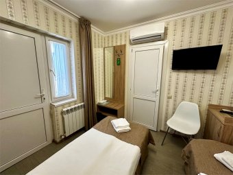 Standard with separate beds building A: Photo 4